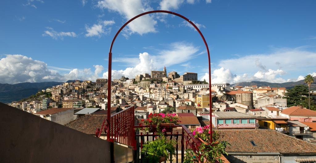 Animosa Suites Castiglione De Sicilia Exteriör bild